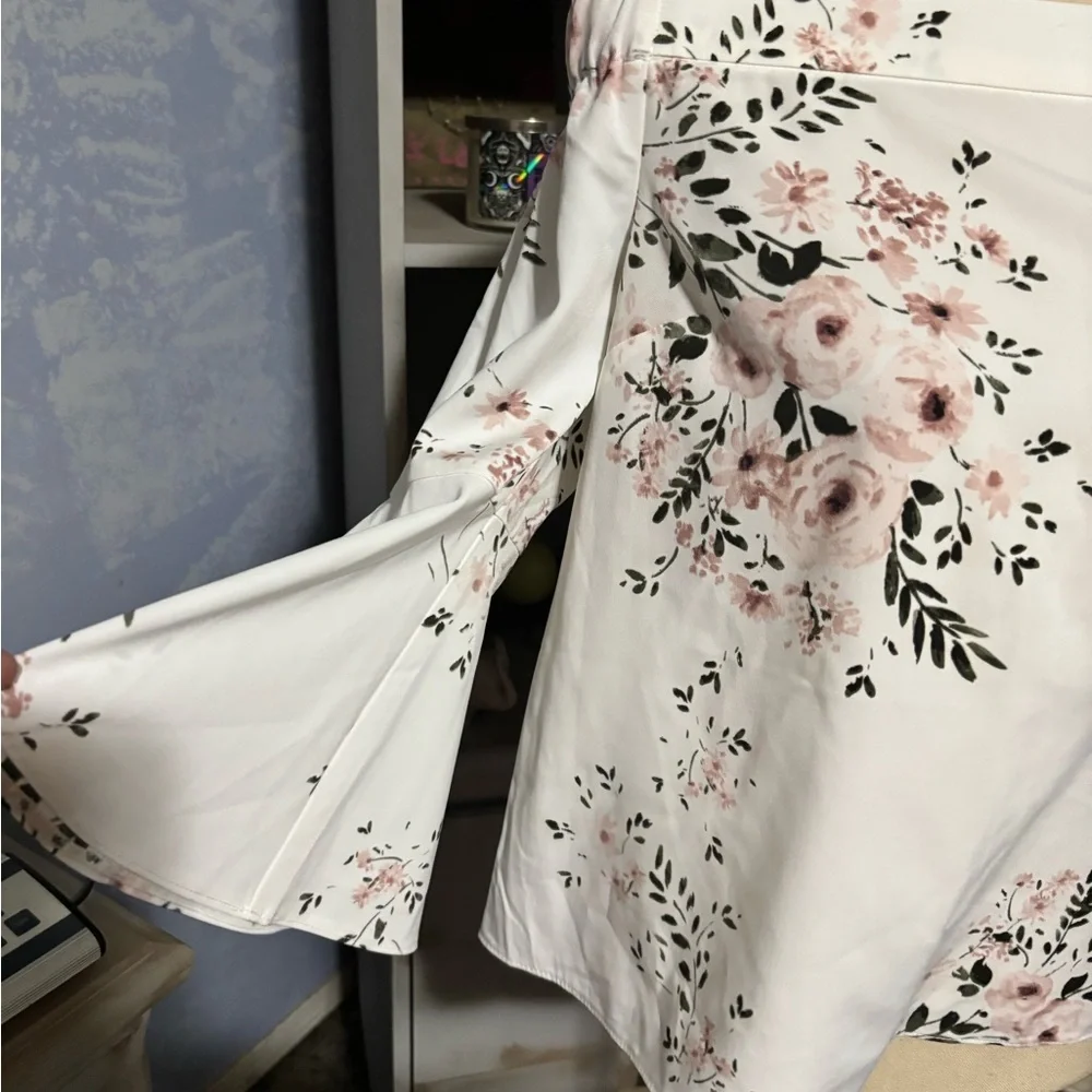 🛍Bundle sale🛍Dynamite White Floral Off-Shoulder Blouse small - Picture 3 of 8